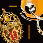 Zdjęcie. Złote jajko Faberge z herbem Gdańska.